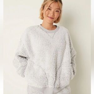 Victoria’s Secret Pink Women’s Gray Sherpa Fleece Long Sleeve Pullover - XS